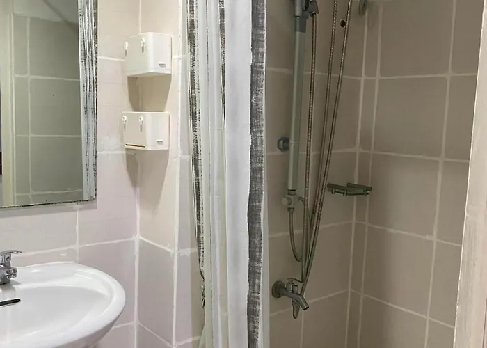 Moa Staycation By Jermel Condotel For Rent *